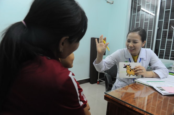 Trẻ Thu Mình Ít Giao Tiếp Khi Nào Cần Đánh Giá
